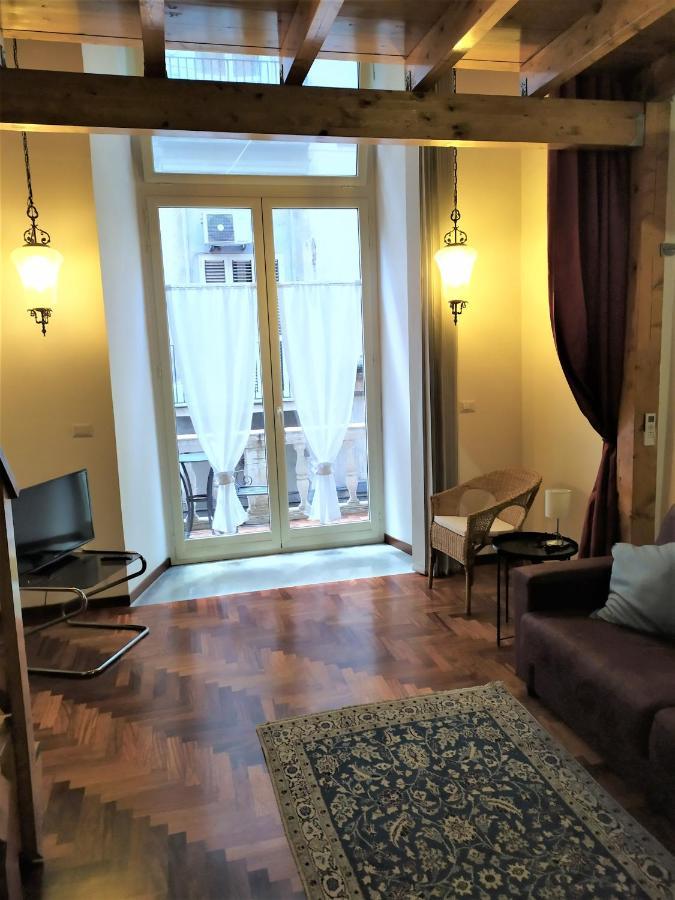 Il Castello Apartment ナポリ エクステリア 写真
